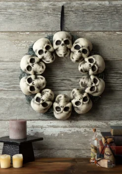 15in Skull Wreath Halloween Decoration