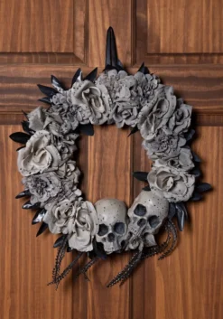 20" Wreath W/Skull And Roses