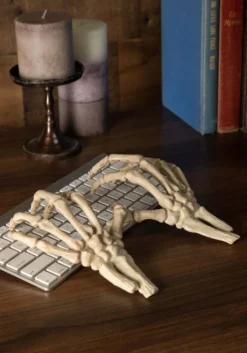 5 Inch Skeleton Hands Decoration