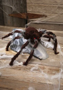 Brown Jumping Animated Spider -Fun Costumes Shop animated brown jumping spider 1