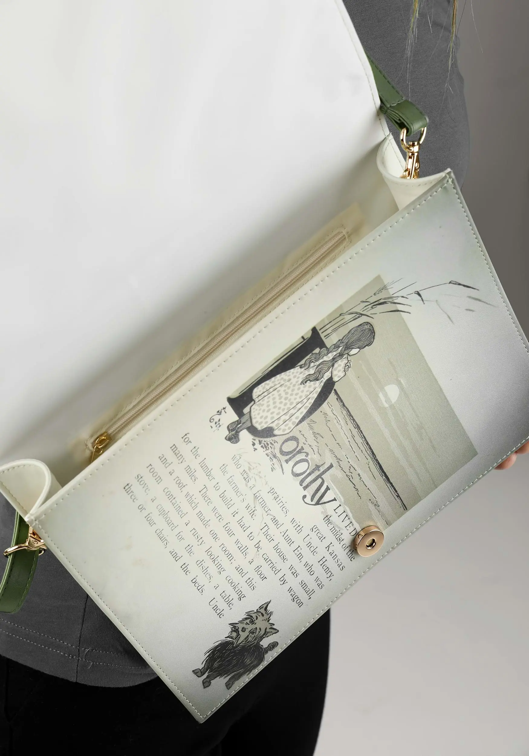 Wizard Of Oz Book Costume Purse 4 Wizard Of Oz Book Costume Purse - Image 4